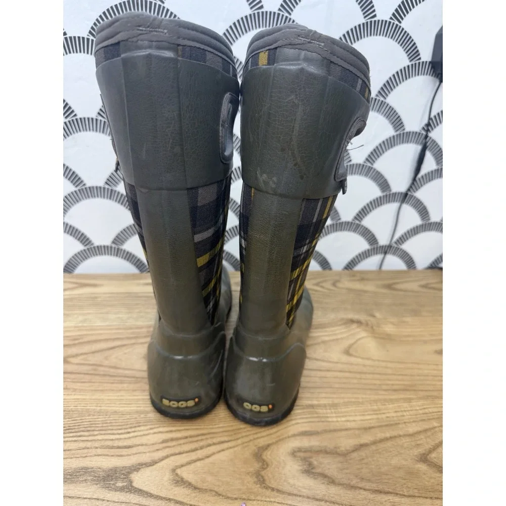 Bogs Snow Boots Womens Size 9  Black Plaid Waterproof Insulated Winter Mid Calf